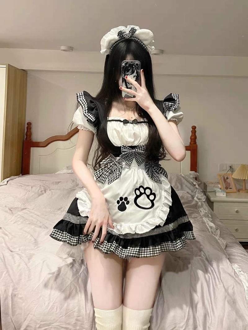 Ảnh cosplay hầu gái nổi bật cuốn hút