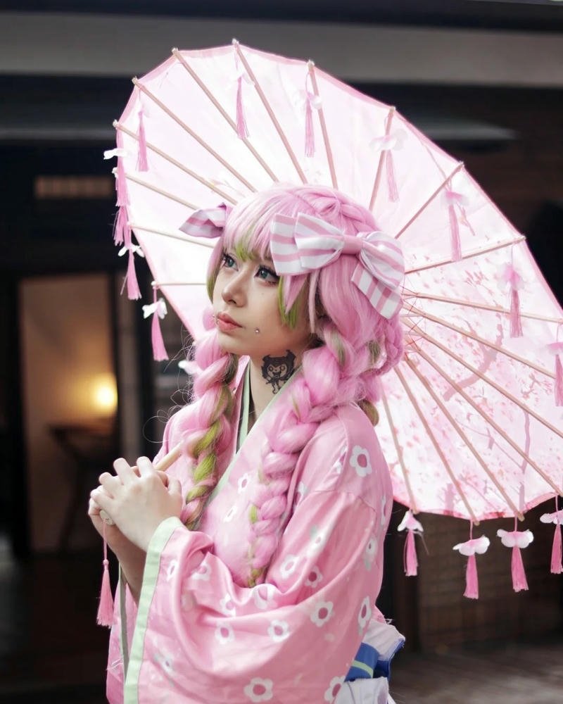 Cosplay luyến trụ anime Kanroji Mitsuri trang phục chuẩn