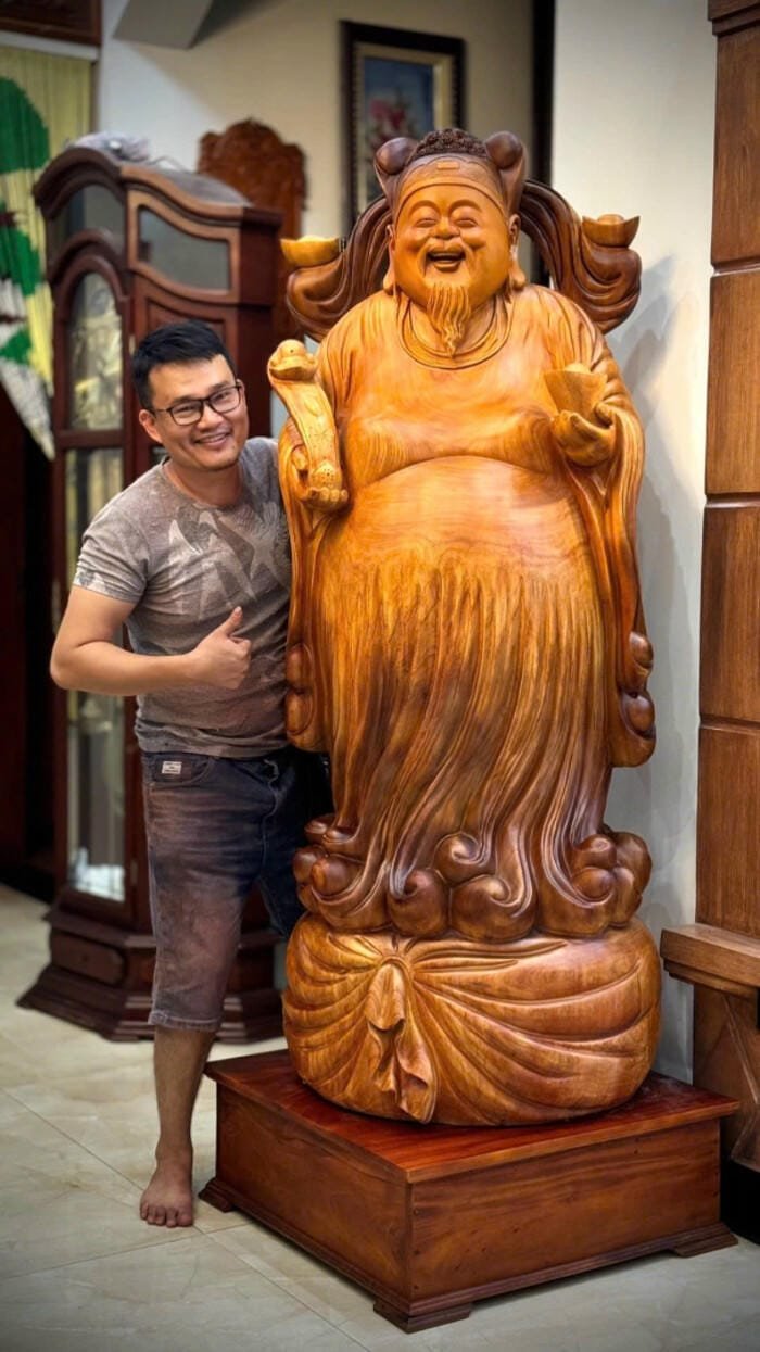 Thần Tài gỗ biểu tượng tài lộc