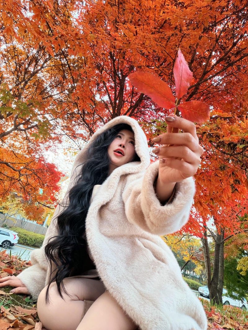 ảnh viên vibi lộ hàng neon night