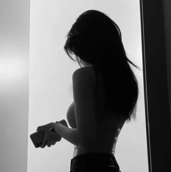 avatar đen trắng độc lạ