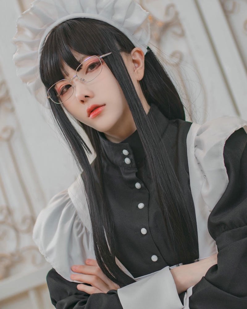 cosplay hầu gái phong thái