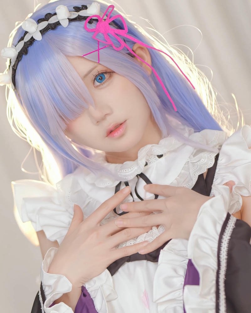 hình ảnh cosplay hầu gái dịu nhẹ