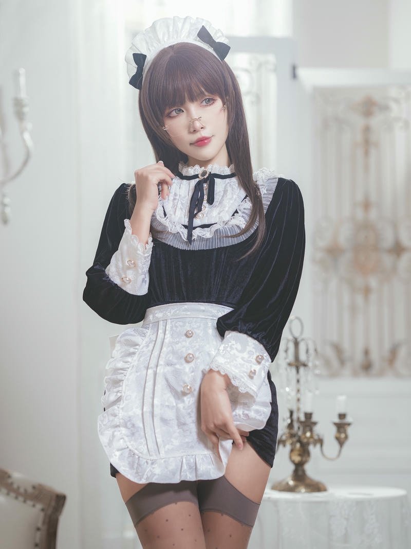 hình ảnh cosplay hầu gái tinh tế