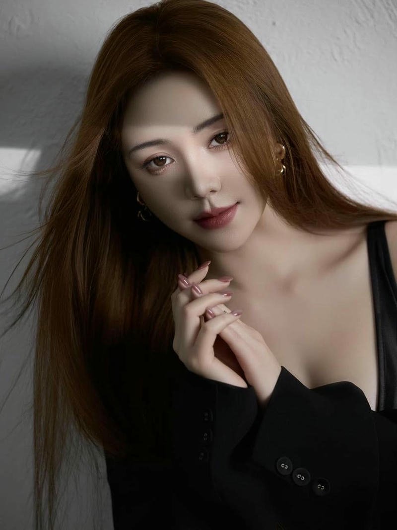 hình ảnh quỳnh kool sexy phong thái