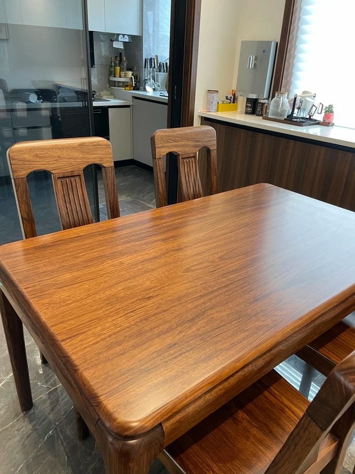 mặt gỗ được xử lý chống ẩm