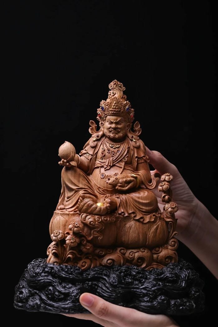 tác phẩm Thần Tài gỗ độc đáo