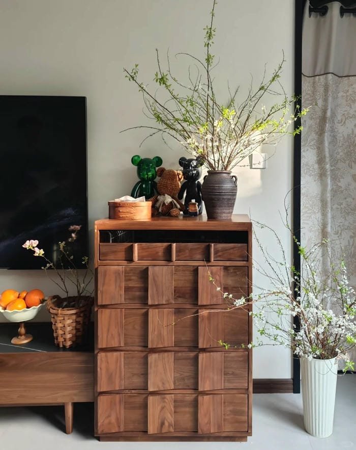 tủ gỗ tạo cảm giác ấm cúng