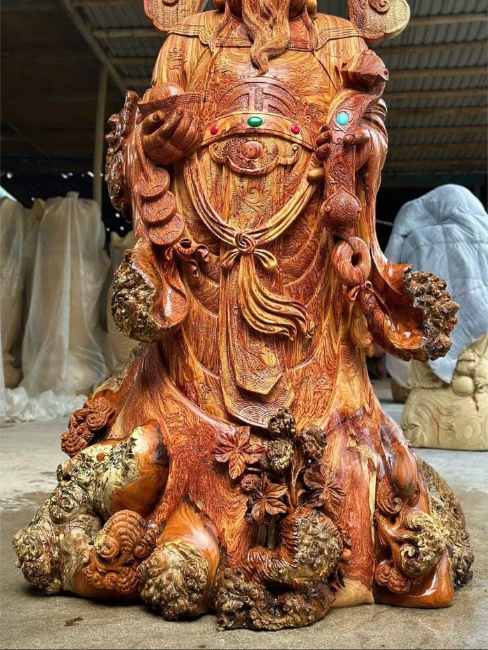 tượng Thần Tài làm từ gỗ
