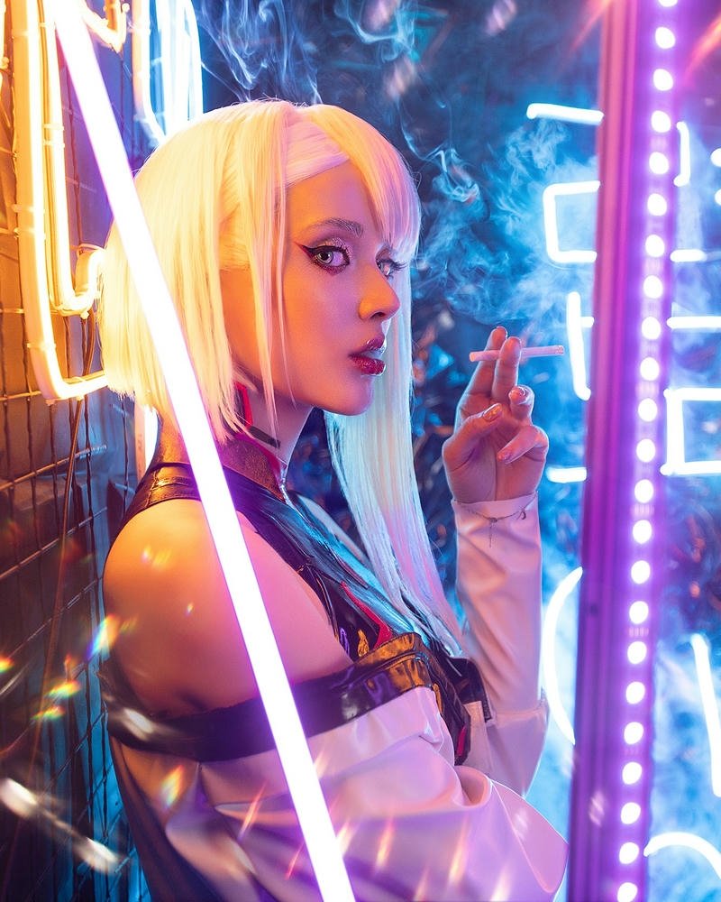Ảnh gái xinh cosplay nhân vật anime thần thái cao
