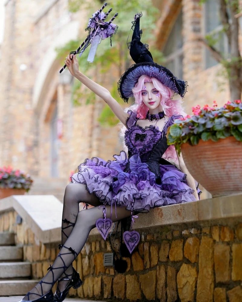 Ảnh tạo hình cosplay phù thủy ánh sáng huyền ảo