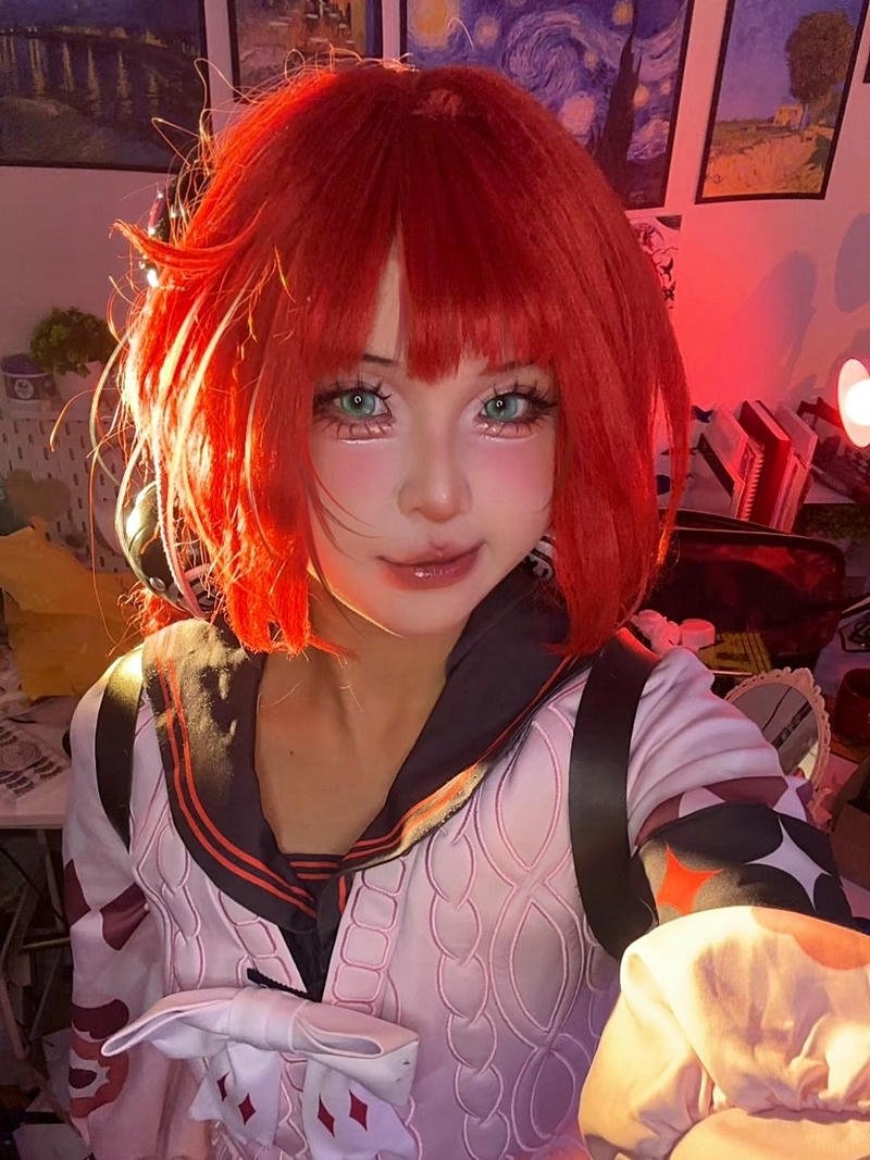 Bộ ảnh cosplay đôi của Mai Phương và bạn diễn
