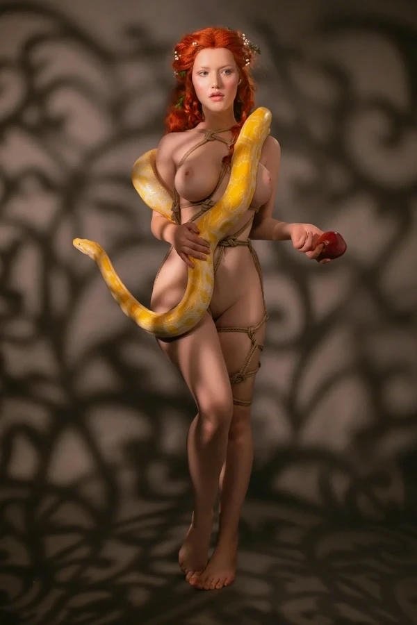 Cosplay Châu Âu tạo hình nữ thần cổ điển gợi cảm