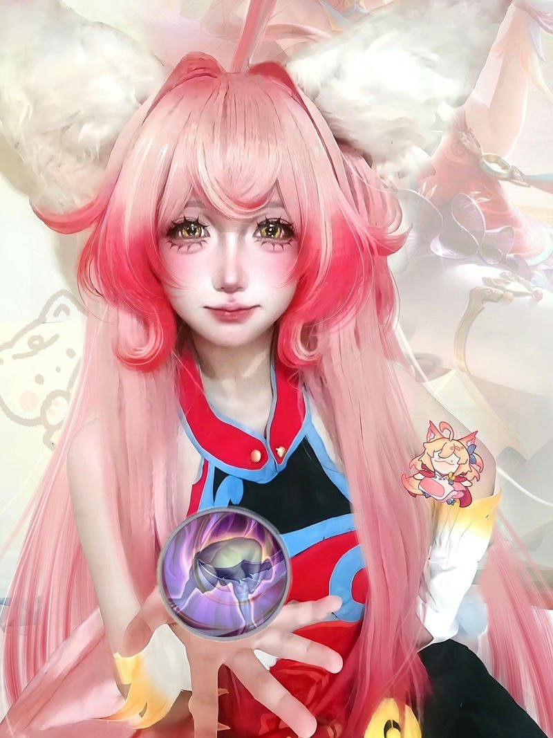 Cosplay Krixi cute liên quân váy hồng giữa thiên nhiên