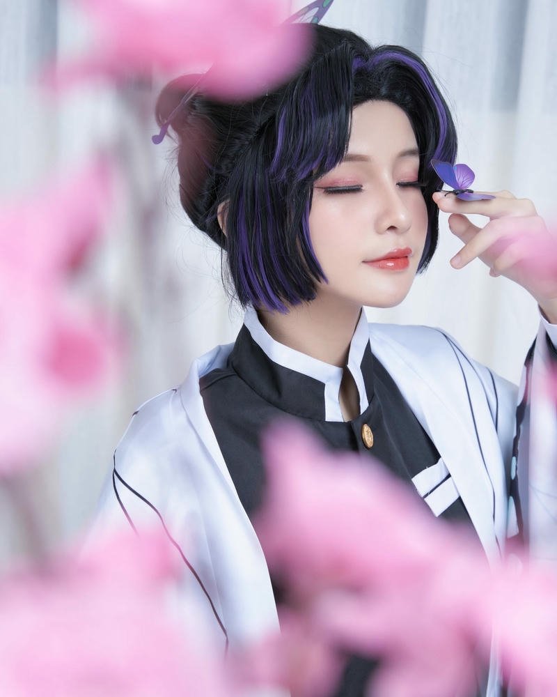 Cosplay anime nhân vật ảnh gái xinh hiện đại