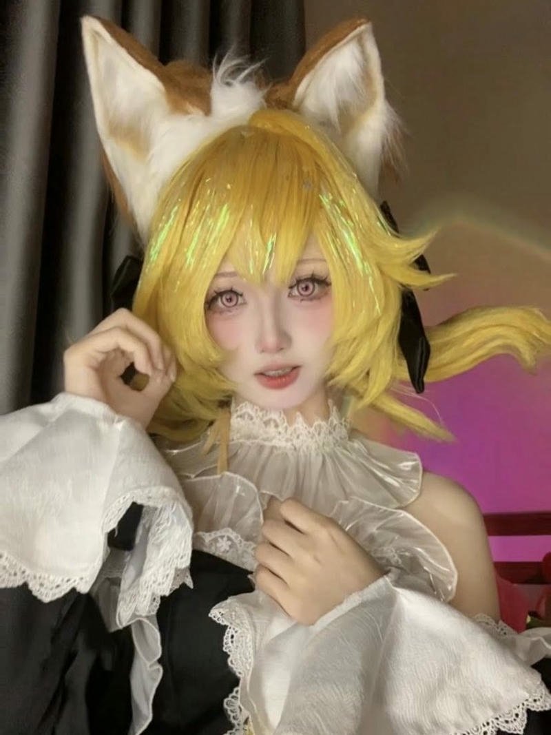 Cosplay liên quân Arum triệu hồi linh thú trắng