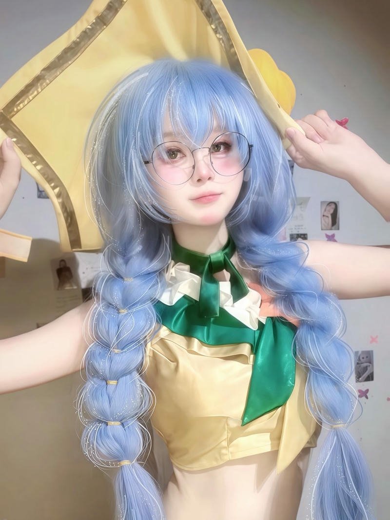 Cosplay liên quân Krixi tóc xanh tết hai bên xinh