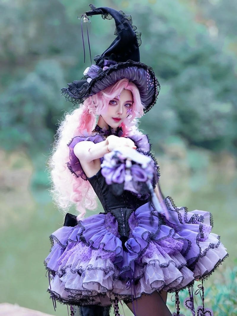 Cosplay phù thủy phong cách phép thuật nữ