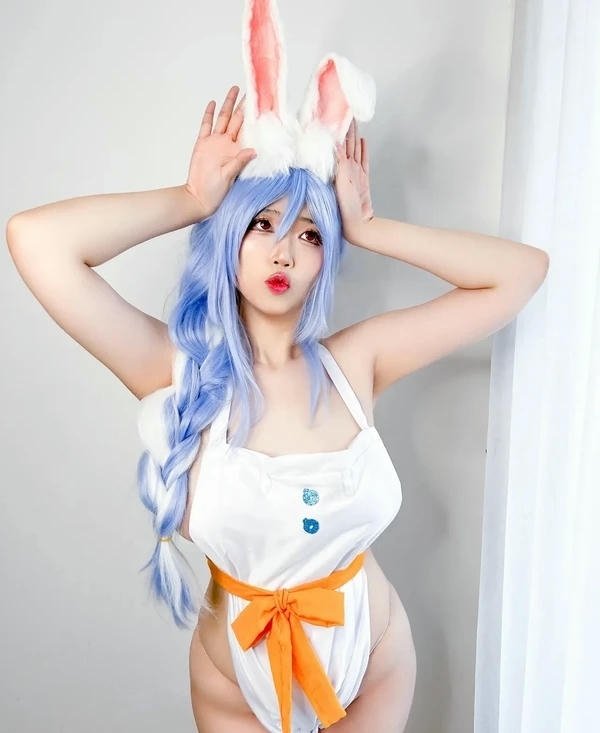 Cosplay thỏ sexy bunny girl phong cách đêm