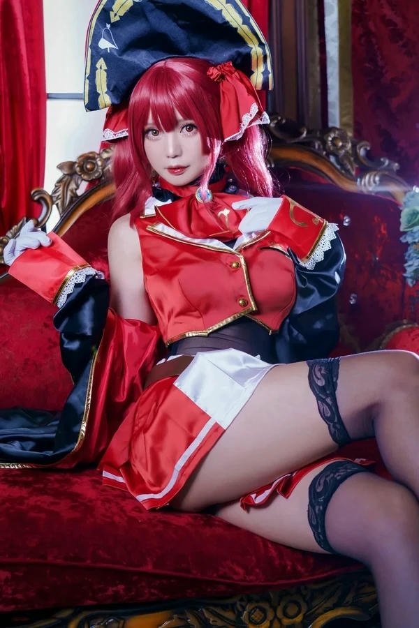 Hình ảnh XXX cosplay vui vẻ hạnh phúc rạng rỡ