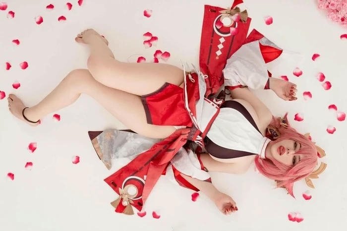 119+ Ảnh Yae Miko cosplay sexy quyến rũ khó rời mắt Hình ảnh cosplay Yae Miko sexy tư thế đẹp