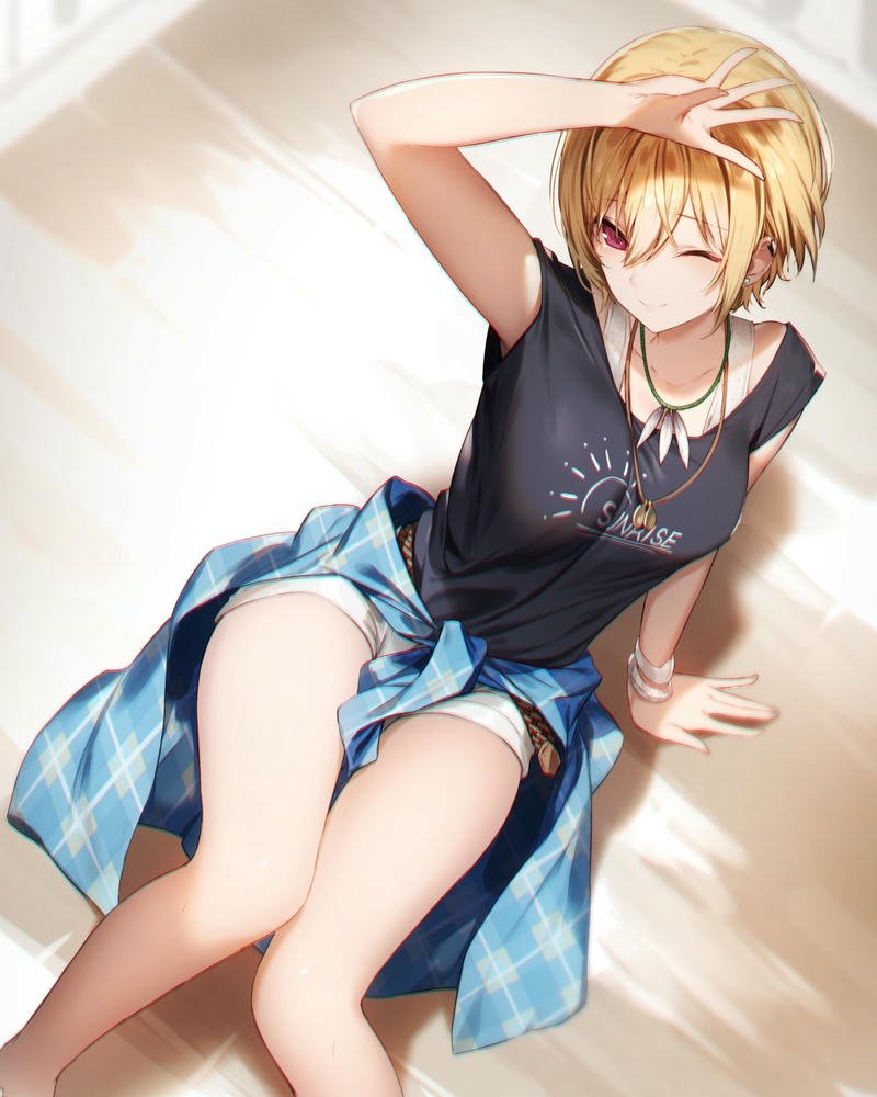 Nhân vật anime nữ tóc ngắn mặc quần jean năng động