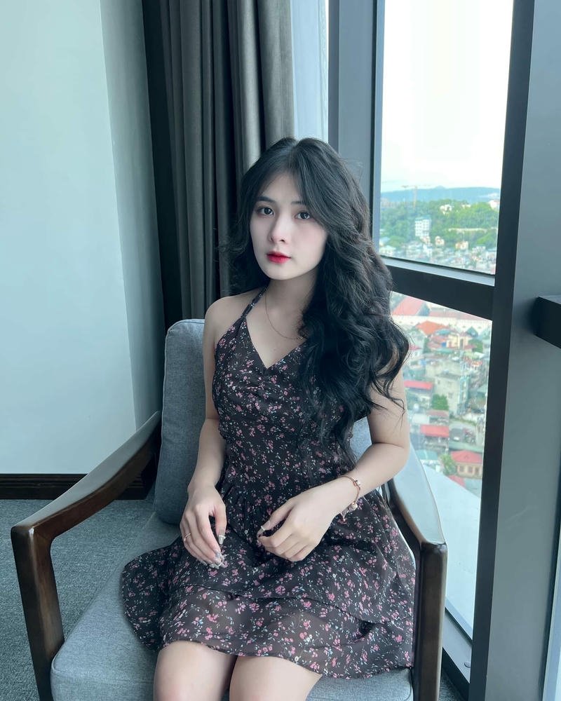 Quỳnh Alee bikini sexy da trắng