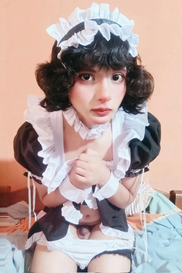 Sex gay cosplay pose nghiêng mê hoặc