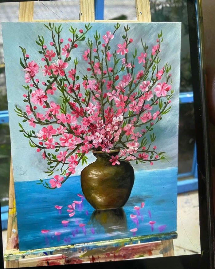 Tranh hoa đào ngày tết cắm bình tròn đầy đặn