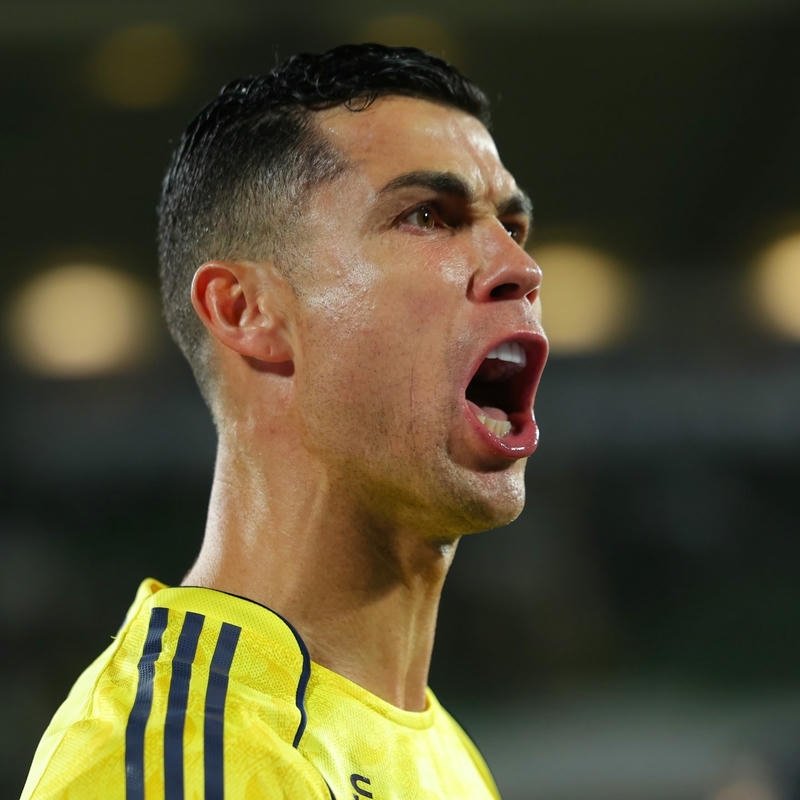 89+ Avatar Ronaldo (CR7) cực ngầu, chất lượng 4k cho fan Ảnh avatar Ronaldo hét lớn chỉ đạo đồng đội trên sân