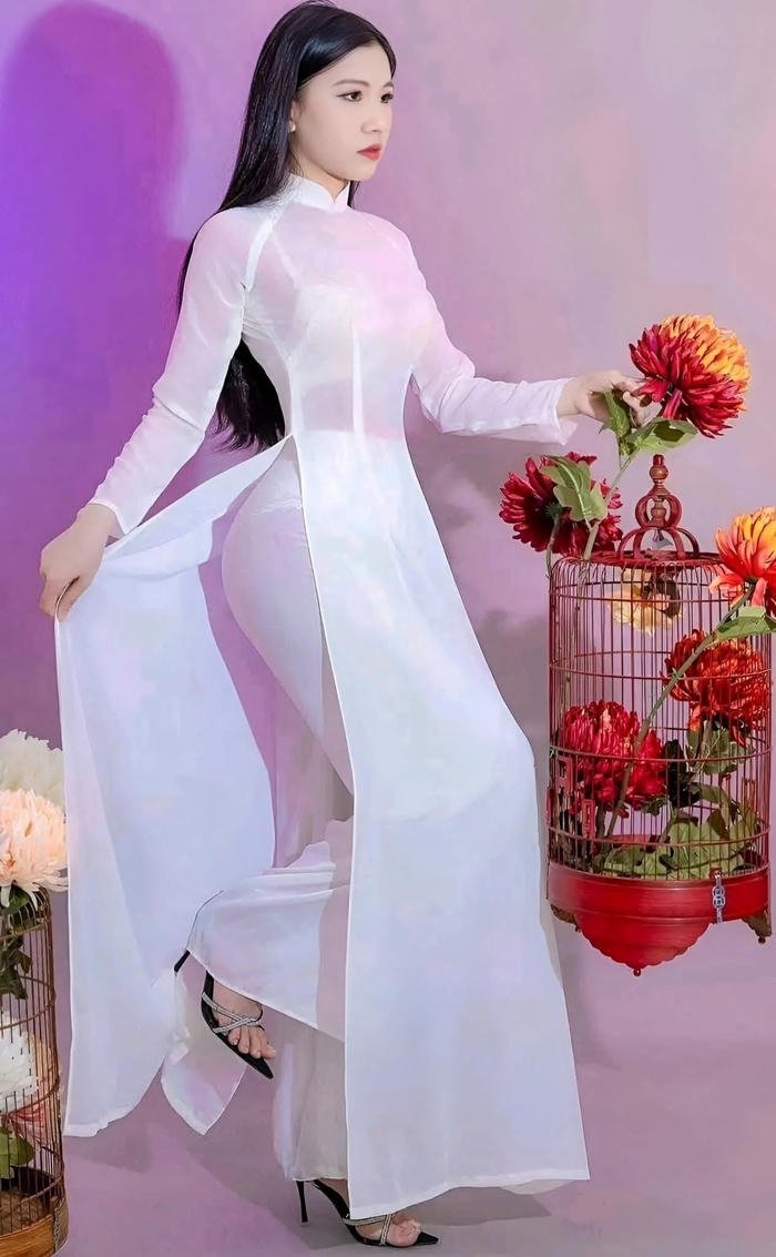 Ảnh sex áo dài bó sát khoe đường cong đỉnh