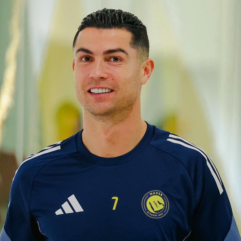 89+ Avatar Ronaldo (CR7) cực ngầu, chất lượng 4k cho fan Hình cầu thủ đẹp trai rạng ngời trong màu áo xanh