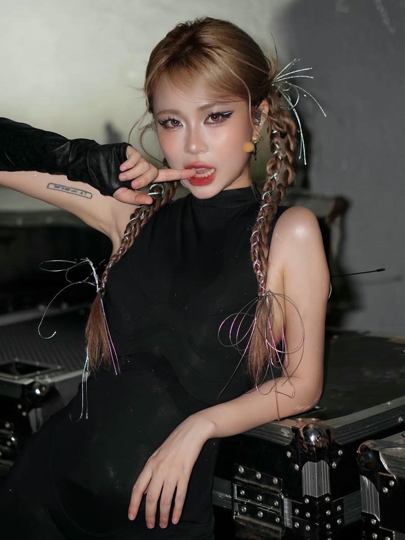 Misthy sexy hình ảnh hiện đại và ấn tượng