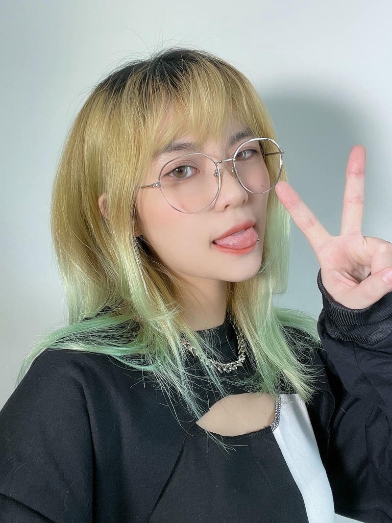 Thần thái sexy Misthy tươi tắn đầy năng động