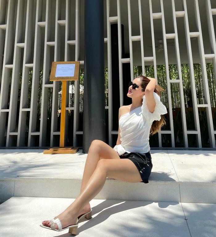 ảnh huyền my bikini ánh sáng tôn dáng