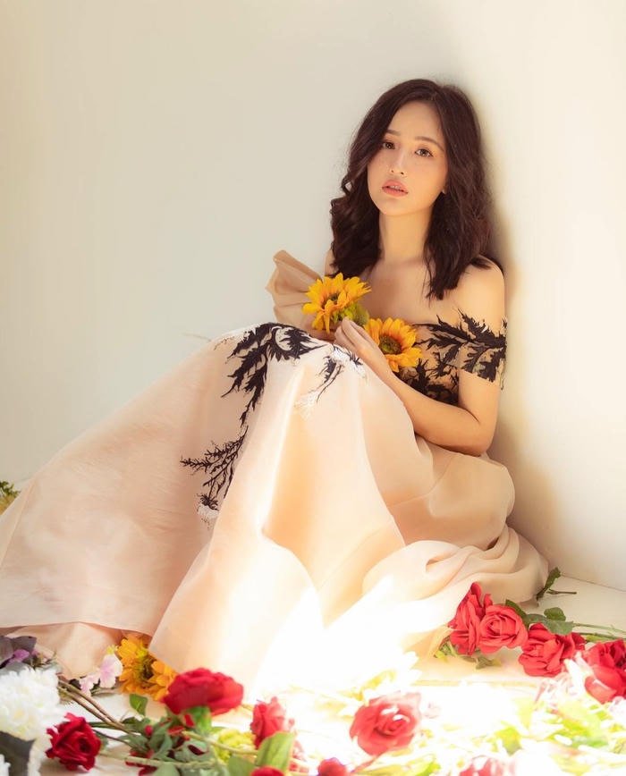 hình ảnh mai phương thúy bikini phong cách quyến rũ