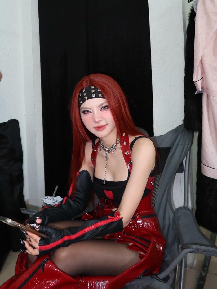 hình ảnh ngô lan hương bikini tạo hình gợi cảm