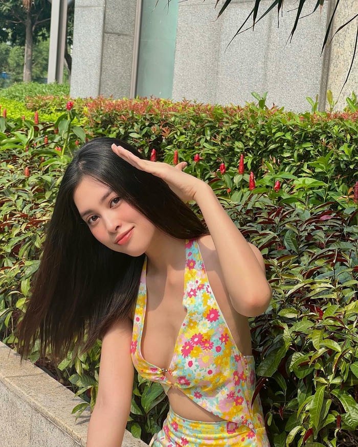 hình ảnh tiểu vy bikini dáng đứng quyến rũ