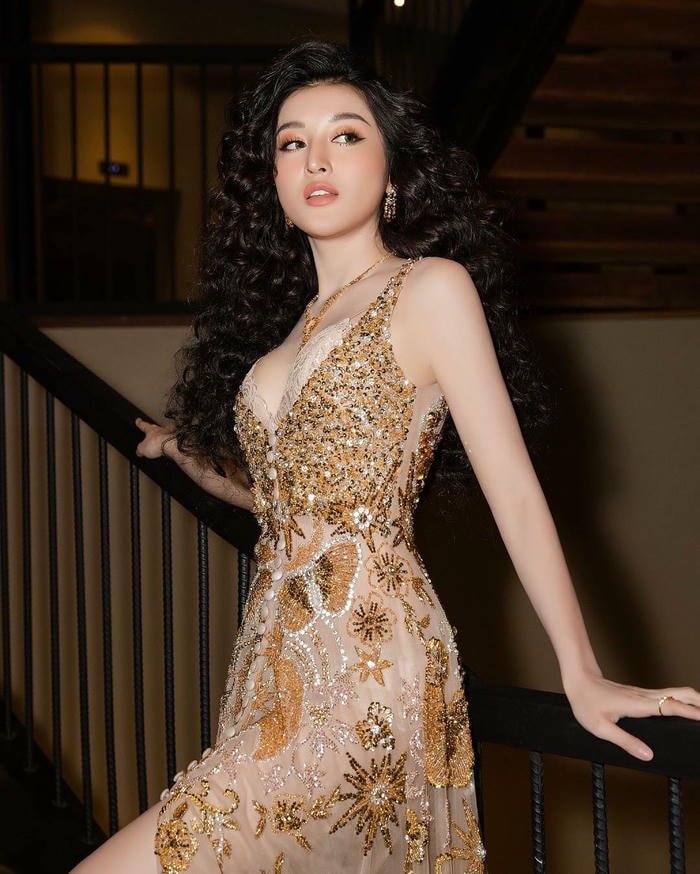 huyền my bikini gu thời trang cuốn hút