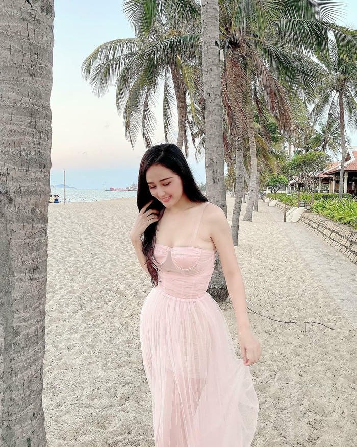 mai phương thúy bikini phong cách mùa hè