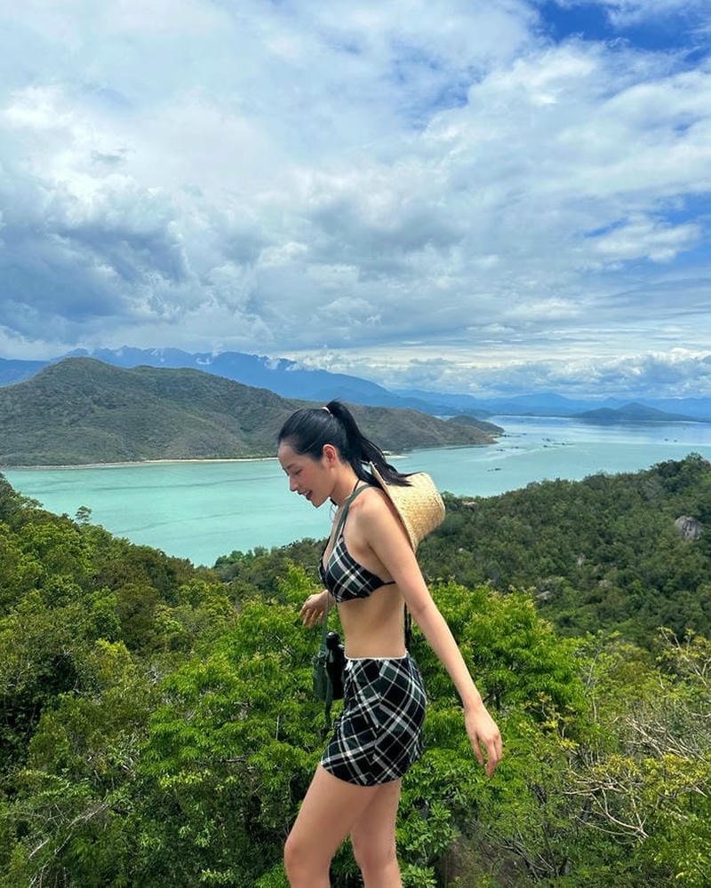 Chi Pu bikini sexy ánh mắt quyến rũ nam nhân