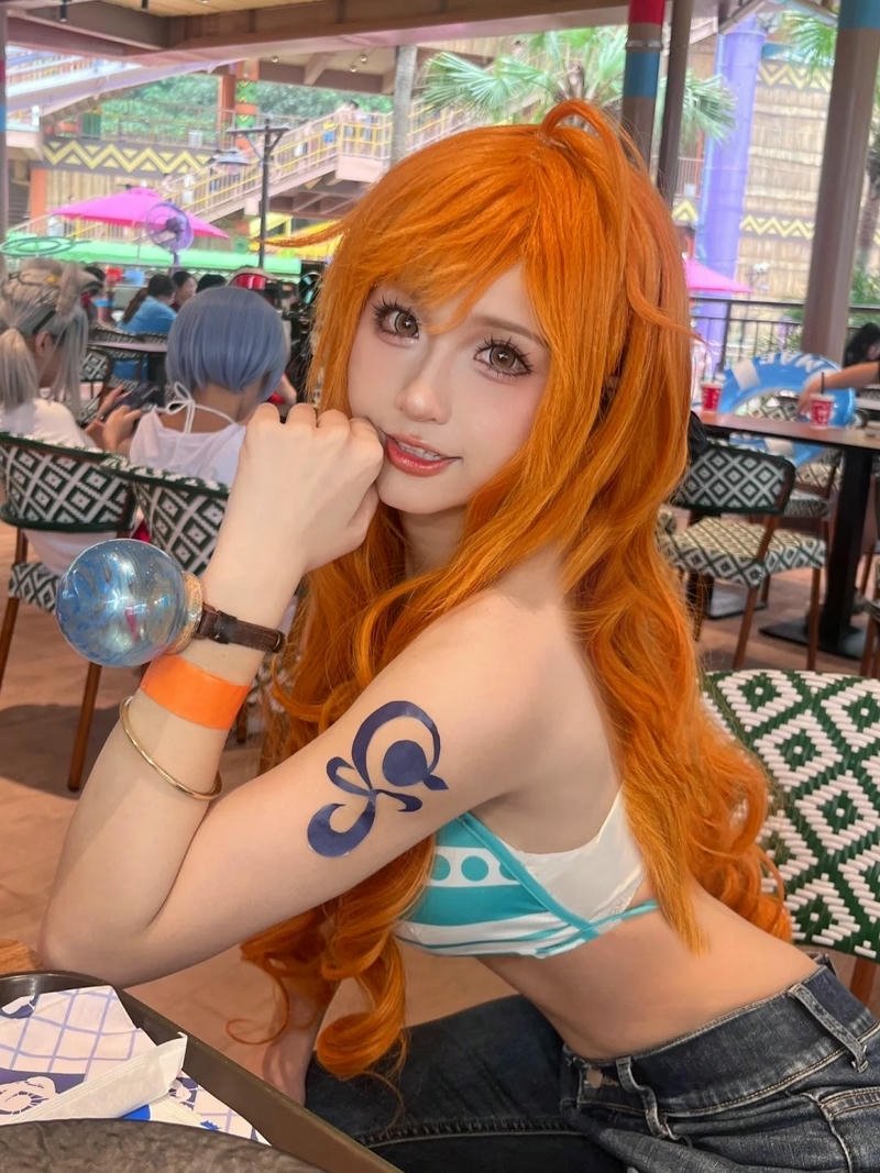 Cosplay nami tạo hình sắc nét mang vẻ nổi bật