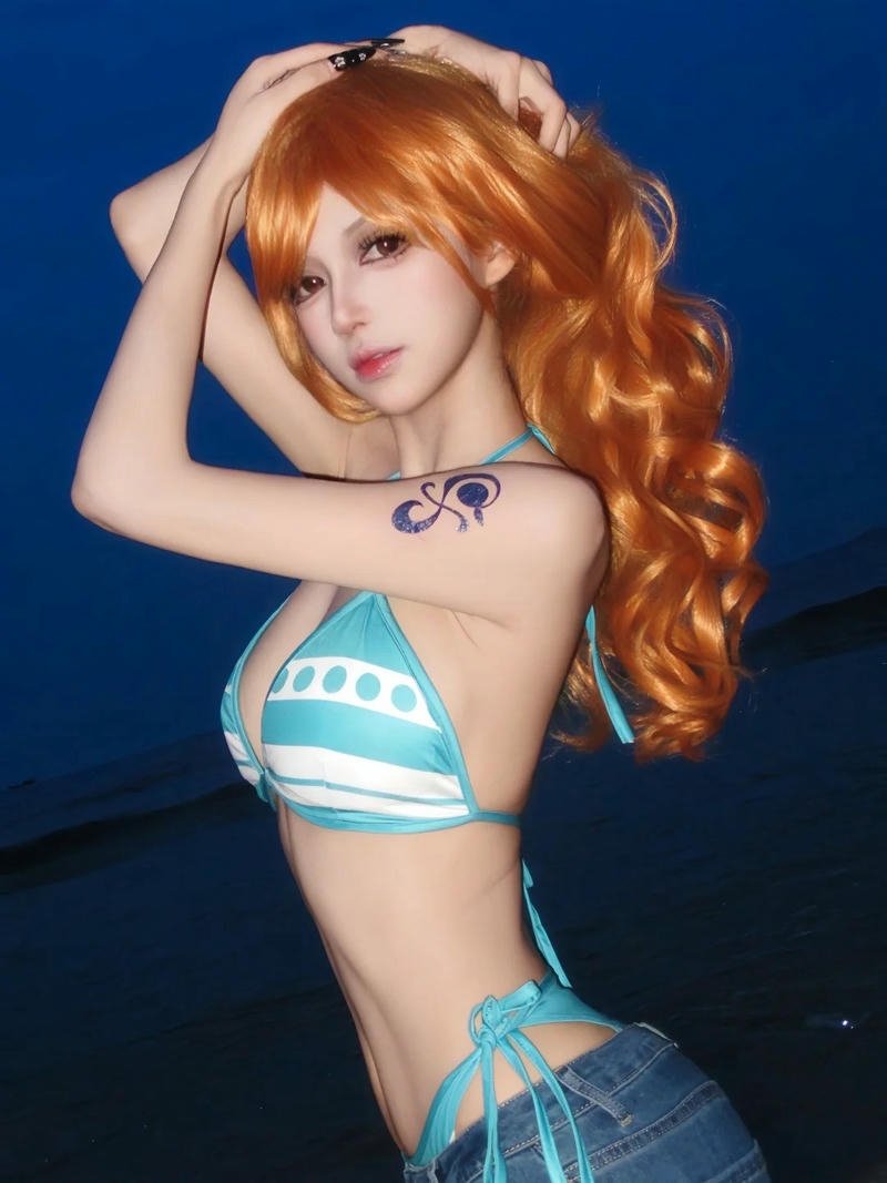 Cosplay nami thần thái nổi bật mang nét tự tin