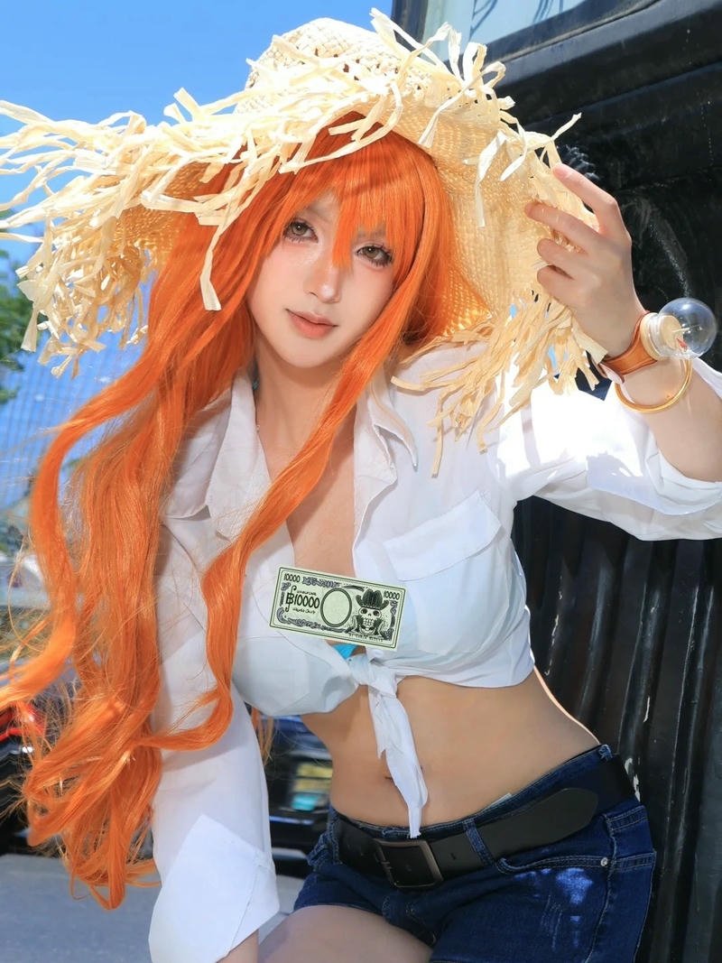 Cosplay nami trang phục tinh tế tôn lên thần thái