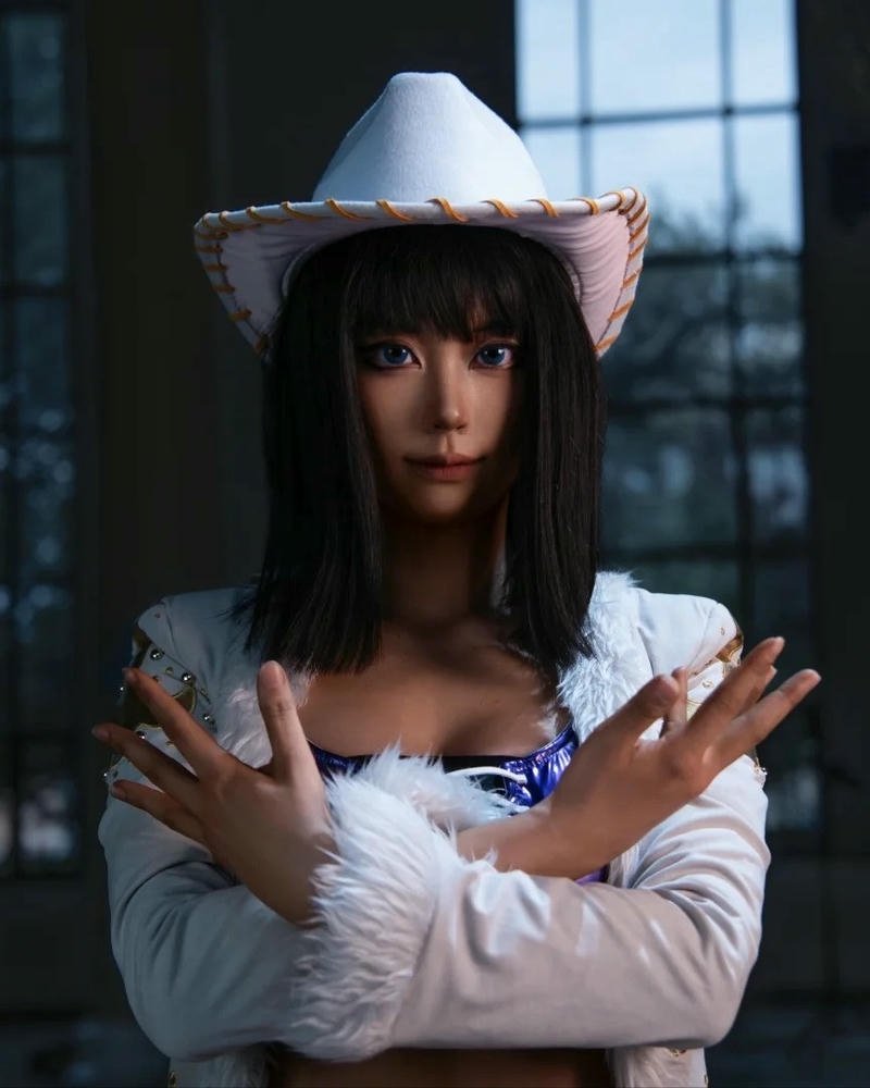 Cosplay robin phong cách tinh tế đầy lôi cuốn