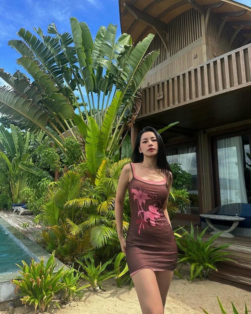 Hình ảnh Chi Pu thân hình cực nóng bỏng