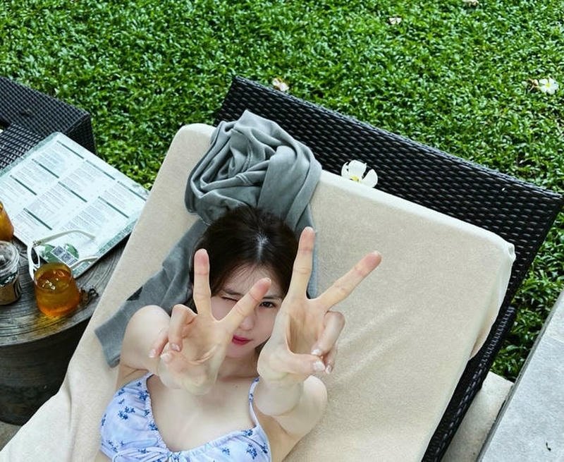 Nóng bỏng con mắt cùng với ảnh Han So Hee lộ hàng