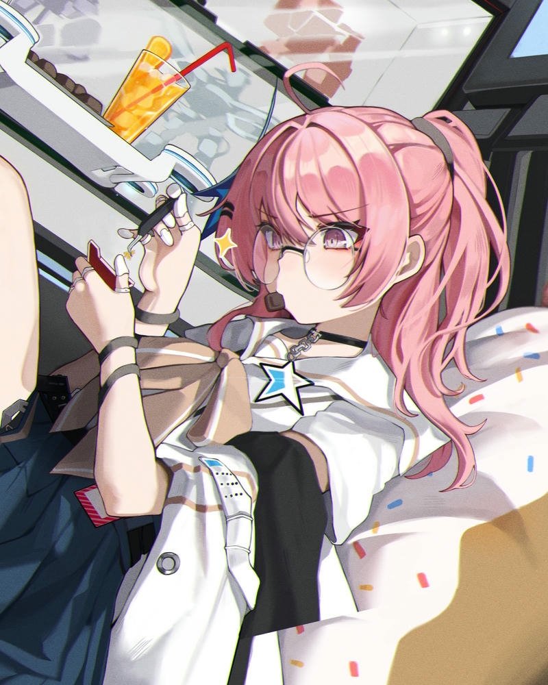 Nữ anime tóc hồng vẻ đẹp dịu nhẹ cuốn hút