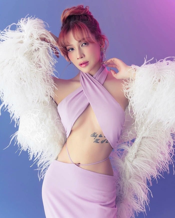 Phông nền thoáng đãng phù hợp xem ngắm trên màn hình