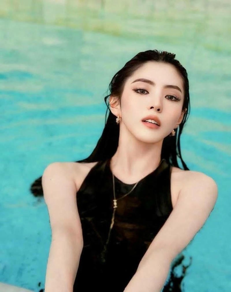 Phong vị trẻ trung lôi cuốn Han So Hee bikini